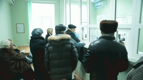 Специалисты абонентского отдела Водоканала одновременно принимают посетителей и отвечают на звонки Специалисты абонентского отдела Водоканала одновременно принимают посетителей и отвечают на звонки