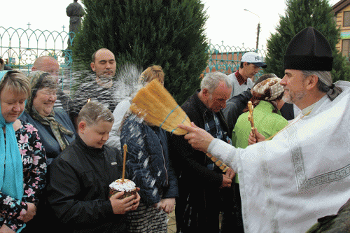 Фото - сайт Свято-Троицкого храма.