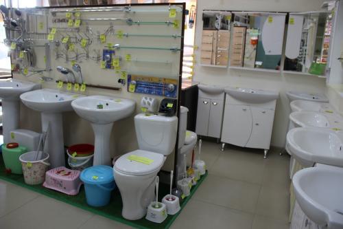 Отец Владимир освящает Соленое озеро Отец Владимир освящает Соленое озеро