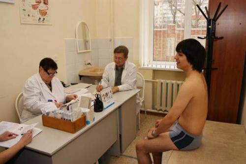 На медосмотре в военкомате Батайска. Фото Александра Кондратьева