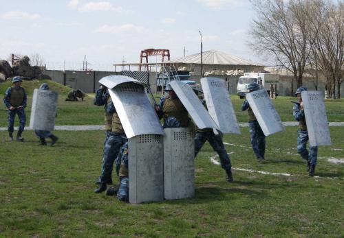 Показательные выступления сотрудников ГУФСИН.