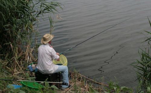 Соревнования по спортивной рыбалке длились 12 часов