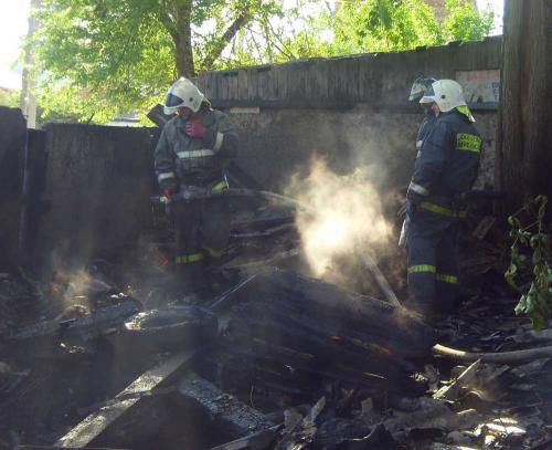 Пожар на улице Чехова. Фото Юлии Зимницкой
