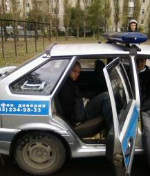 На фото тот самый минер, который мастерил из банок взрывное устройство... На фото тот самый минер, который мастерил из банок взрывное устройство...