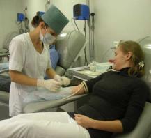 На забор крови в Батайск приезжает областная передвижная станция. Фото из архива БВ. 