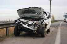 Разбитый в аварии Фиат наблюдали десятки автолюбителей, стоящих в пробке на Ростов утром 26 октября. Разбитый в аварии Фиат наблюдали десятки автолюбителей, стоящих в пробке на Ростов утром 26 октября.