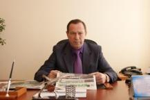 Валерий Алексеевич является поклонником нашей газеты и даже ведет ее подшив