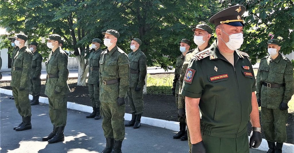 Призывники батайск. Сборный пункт призывников. Батайск призывной пункт. Призыв.