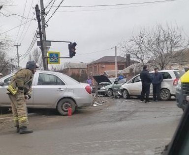 В батайске сгорела машина